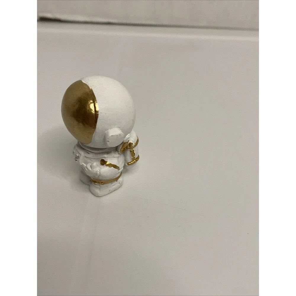 Spaceman Ornament Figure Decoration Current Astronaut Figure Statue